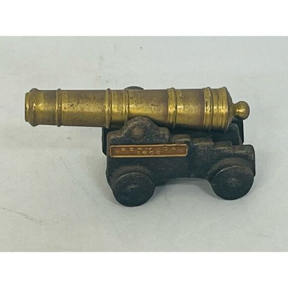 Vintage Bermuda 1809 Replica Cannon Souvenir Cast Iron And Brass 3" - Picture 1 of 6